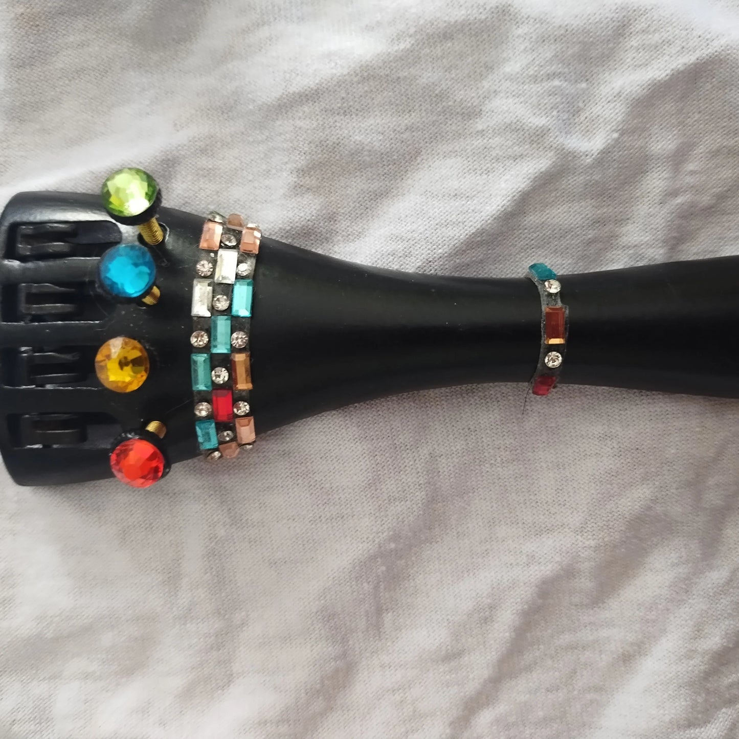 Color Key Violin Tailpiece | Color - Coded Crystal Fine Tuners for Easy Learning - Rozanna's Violins